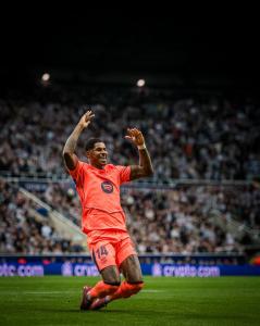 Marcus Rashford comemora primeiro gol com camisa do Barcelona