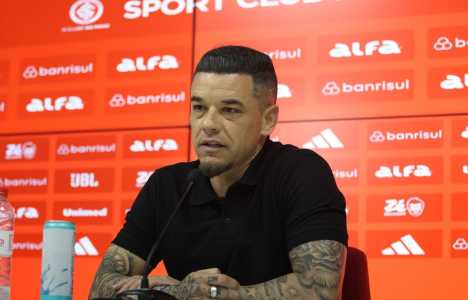 D'Alessandro concedeu entrevista coletiva nessa quinta-feira (18), no CT Parque Gigante, em Porto Alegre