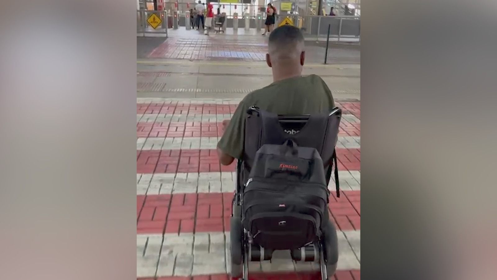 Elevadores quebrados na Estação Vilarinho, em BH, dificultam acesso de cadeirantes