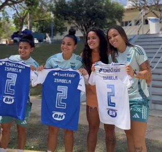 Isabela Chagas se despede das jogadoras do Cruzeiro