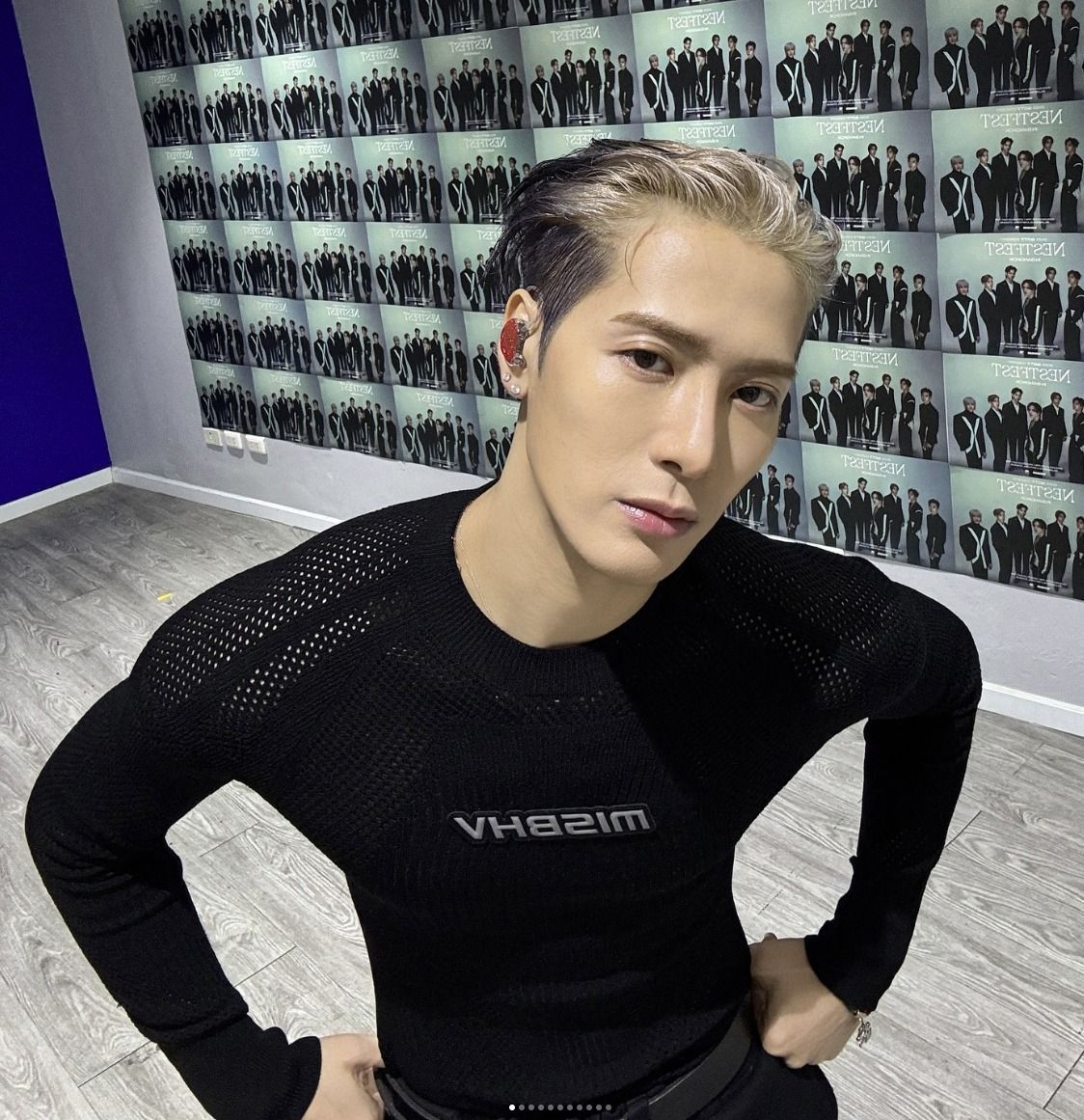 KPOP: Jackson Wang alimenta rumores de show no Brasil ao anunciar merchandising