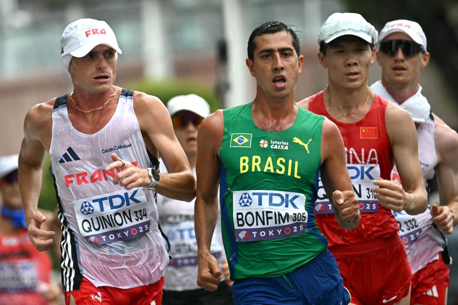 Caio Bonfim brilha no fim e conquista medalha de ouro no Mundial de Atletismo