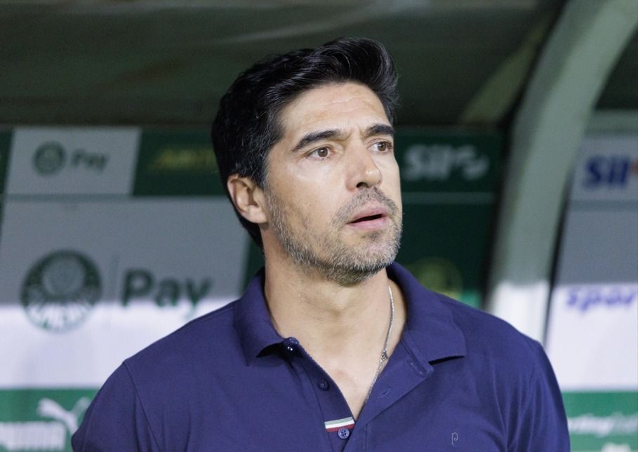 Abel Ferreira comemora goleada do Palmeiras e destaca força do elenco