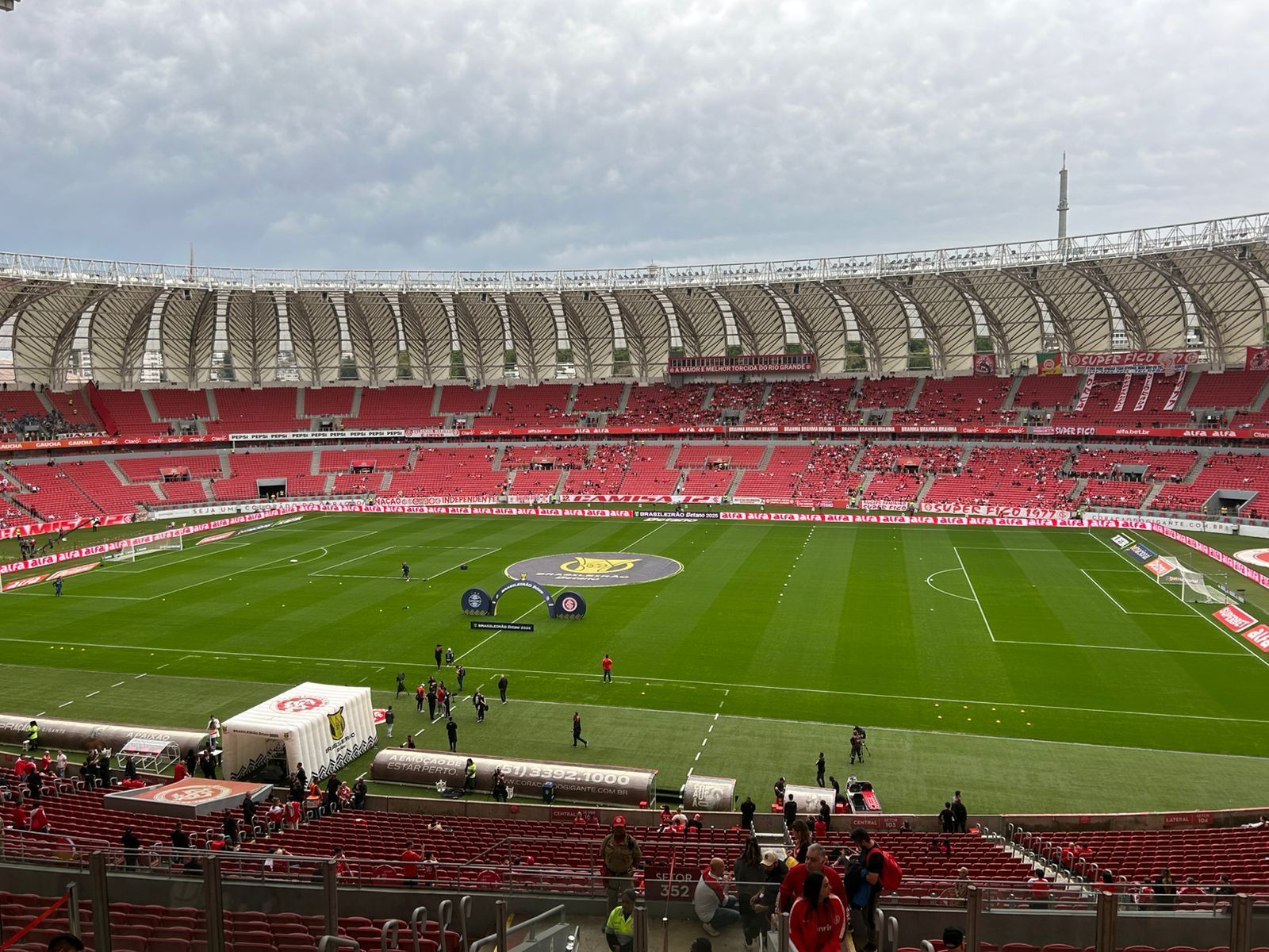 Inter x Grêmio: escalações definidas para o GreNal válido pelo Brasileirão
