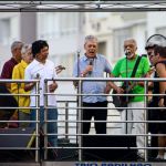 Djavan, Chico, Gil e Caetano cantam juntos antes de ato contra PEC da Blindagem no Rio
