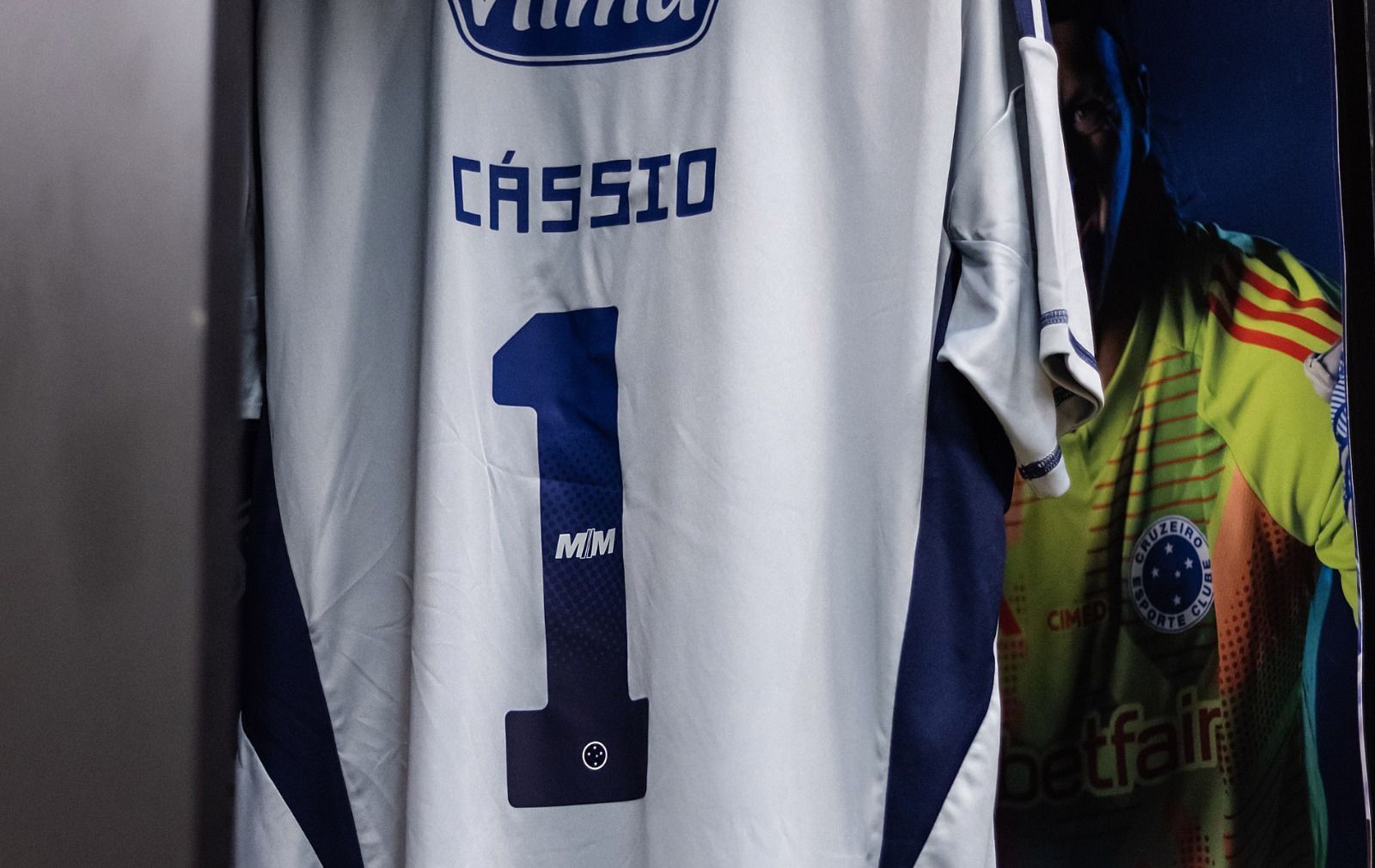 Cruzeiro estreia novo uniforme de goleiros diante do RB Bragantino; veja fotos