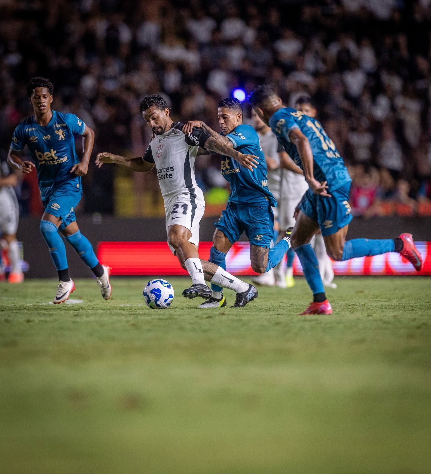Corinthians liga sinal de alerta contra times do Z4; veja retrospecto