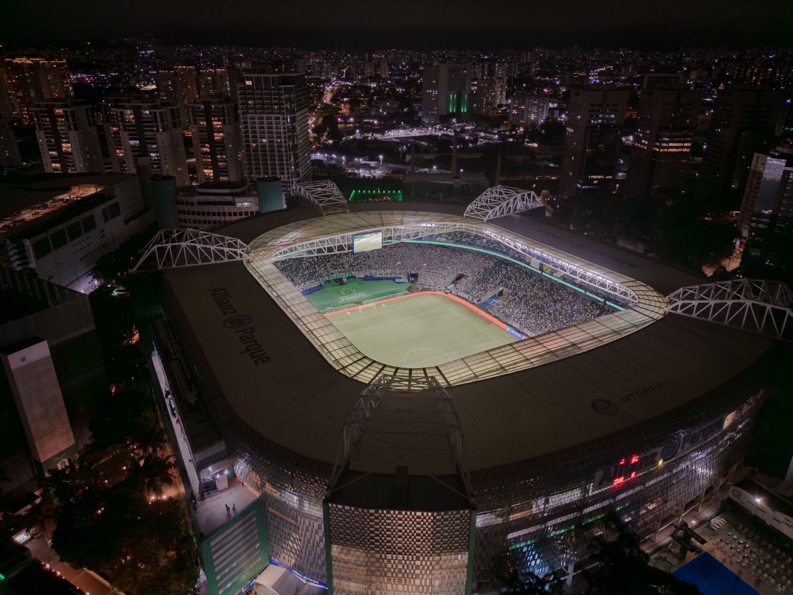 Palmeiras: Polícia faz operação contra cambismo após pedido de Leila Pereira