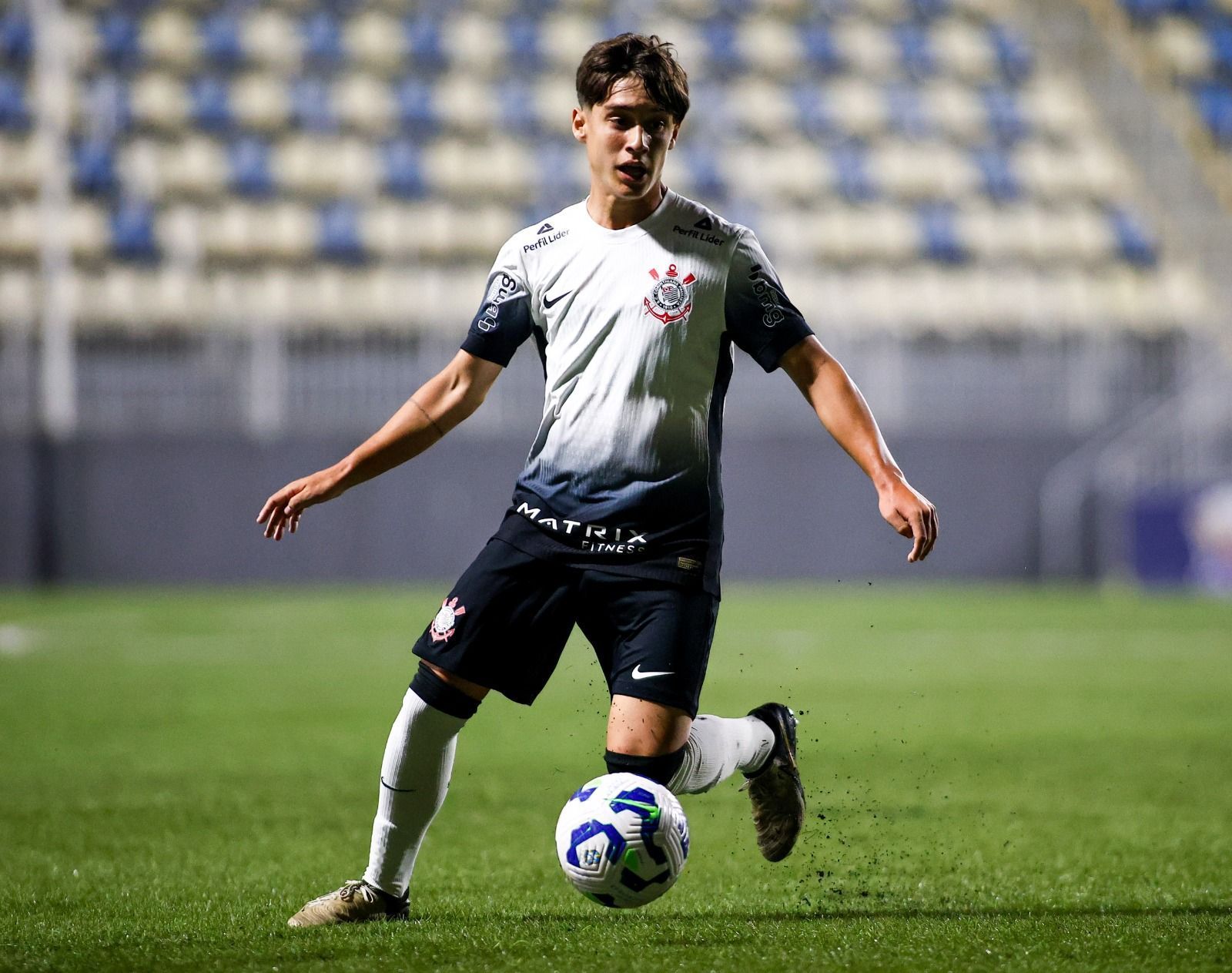 Corinthians perde para Flamengo e se despede do Brasileiro Sub-17