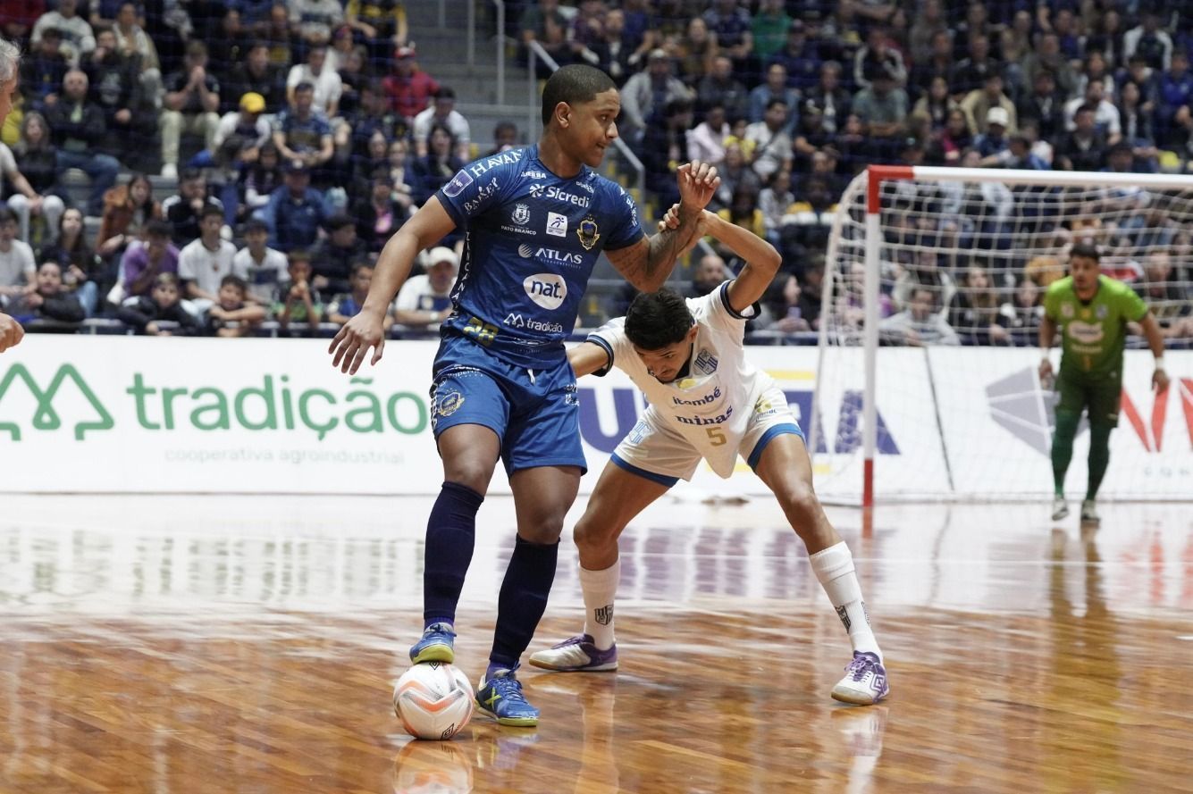 LNF: Pato Futsal marca um gol em cada tempo e derrota Minas