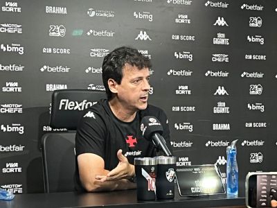 Fernando Diniz se disse muito feliz por ter escolhido o Vasco para treinar
