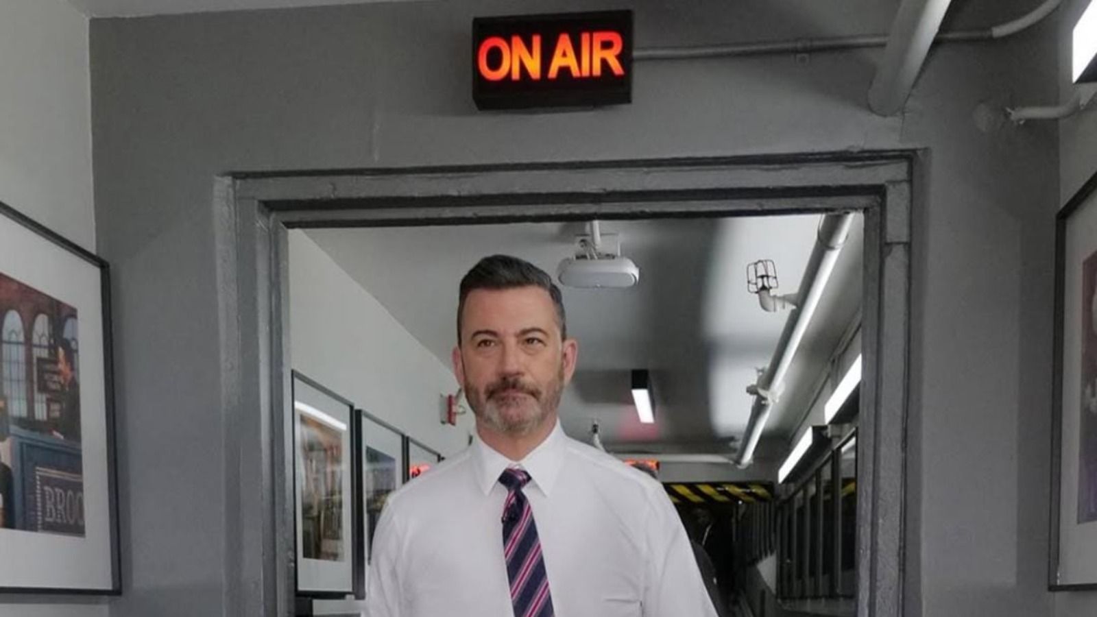Jimmy Kimmel considera que ameaça do governo dos EUA a comediantes é 'antiamericana'