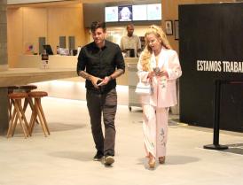 Dado Dolabella aparece com loira misteriosa em shopping do Rio de Janeiro