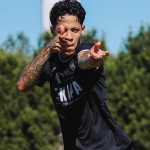 ‘Cria’ do Atlético marca dois gols em goleada e celebra boa fase na Europa