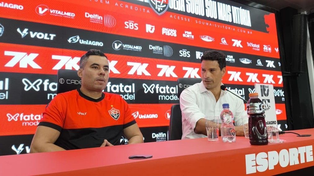 Em clima descontraído, Jair Ventura é apresentado no Vitória e detalha desafio