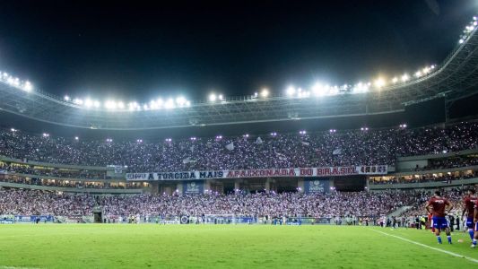 Arena de Pernambuco repleta de torcedores do Santa Cruz durante jogo contra o Maranhão, pela Série D