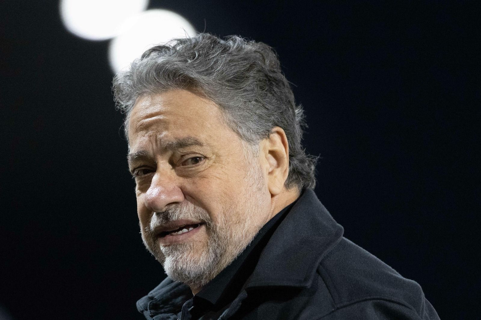 Torcedores do São Paulo xingam Julio Casares em eliminação para a LDU na Libertadores