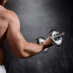 Rosca martelo e direta: como fazer para aumentar o bíceps