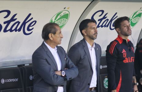 À esquerda, Ramón Díaz, e à direita, Emiliano Díaz, ambos do Inter