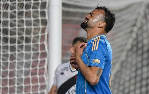 Fabrício Bruno durante a derrota do Cruzeiro para o Vasco da Gama