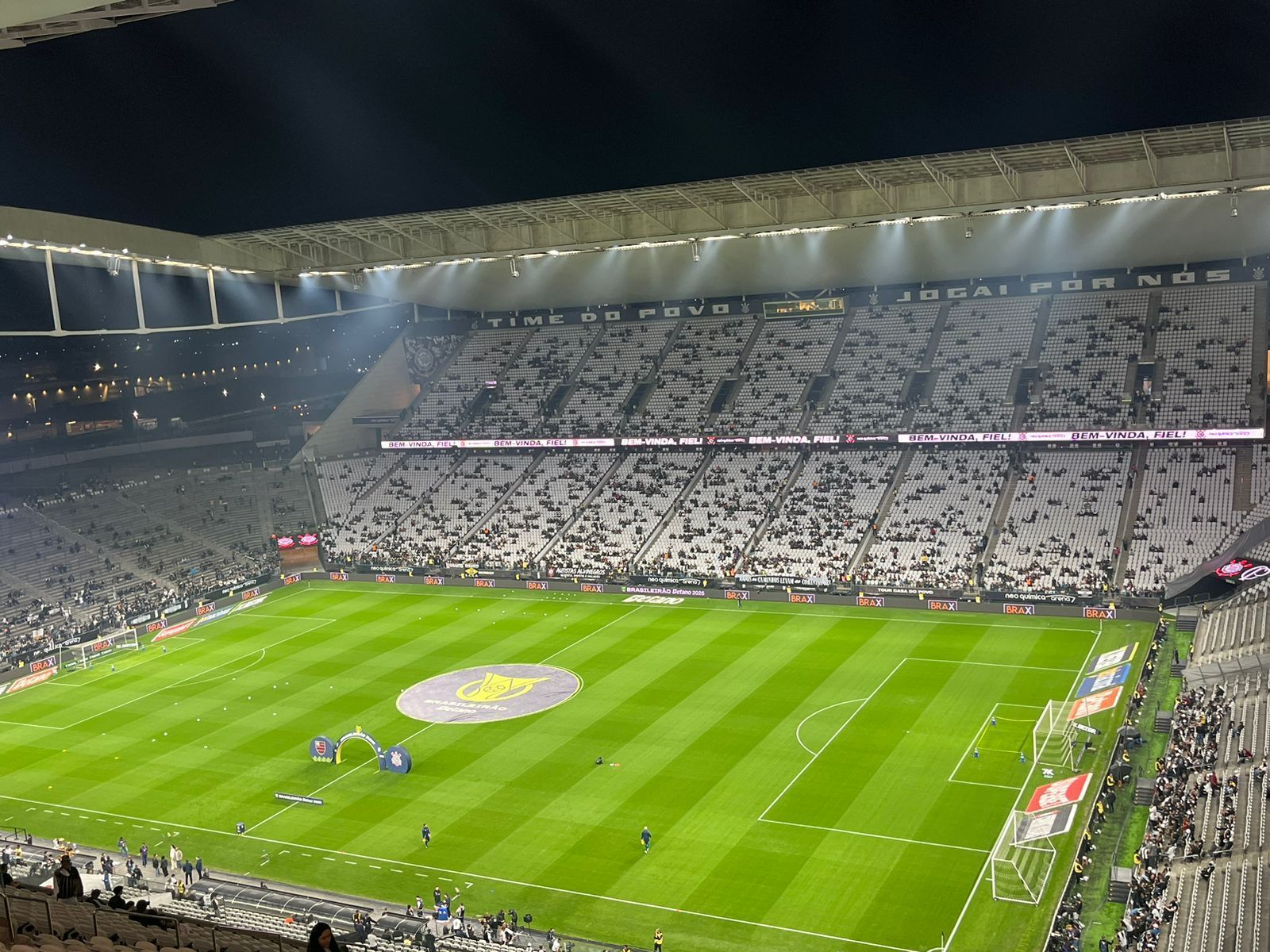 Corinthians x Flamengo: veja escalações para jogo do Brasileirão