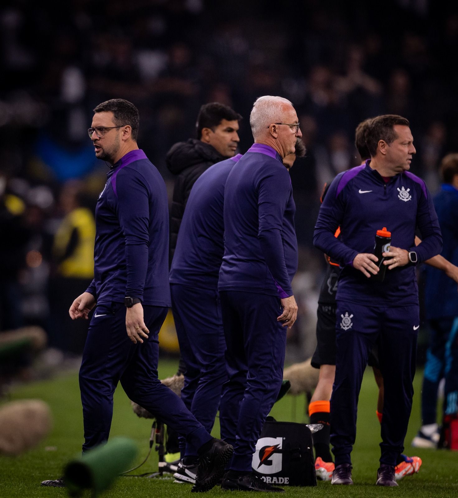 Dorival diz se Memphis estará à disposição para Internacional x Corinthians