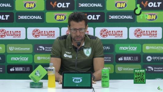 Alberto Valentim, técnico do América