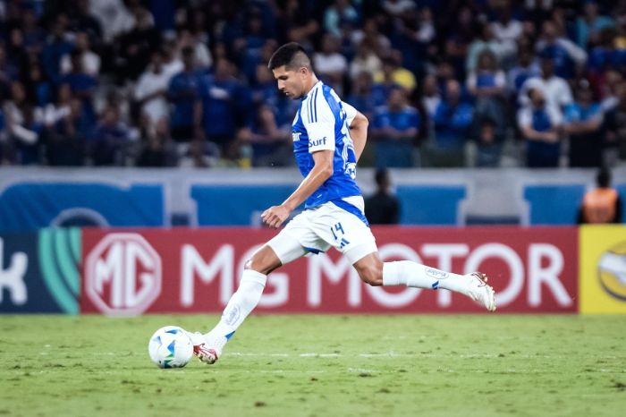 Mateo Gamarra em ação pelo Cruzeiro