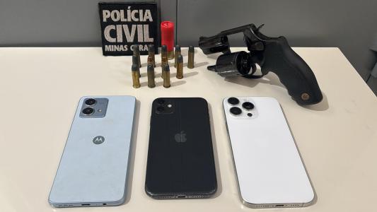 As investigações apontam que empregados facilitaram a retirada de gado da fazenda com caminhões, vendido depois em outros municípios para gerar lucro ilícito.