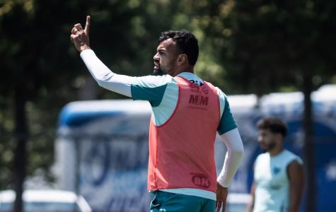 Fabrício Bruno durante treino do Cruzeiro na Toca da Raposa II