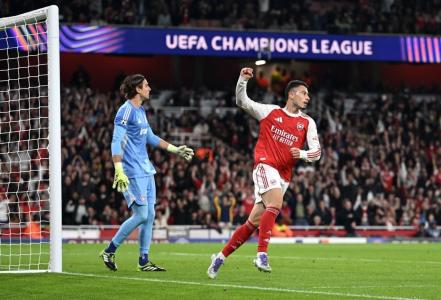 Martinelli marca e Arsenal vence na Champions