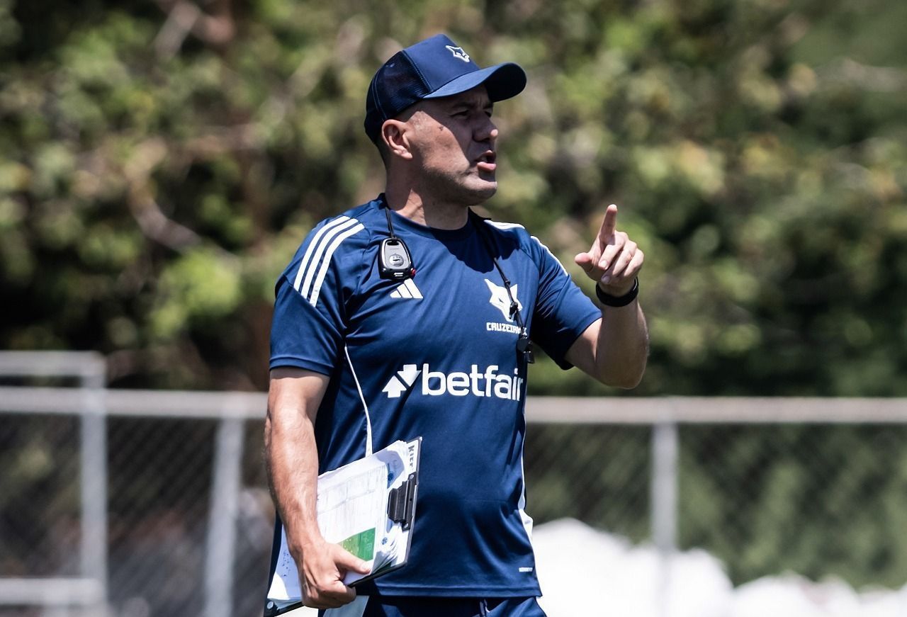 Escalação do Cruzeiro: Jardim tem volta de titular como arma contra Flamengo