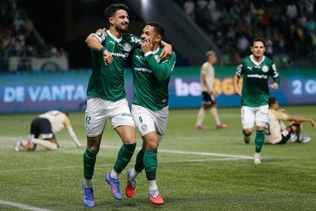 Flaco e Vitor Roque balançaram as redes contra o Vasco