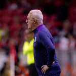 Dorival se revolta com pênalti contra o Corinthians e pede prisão de árbitro