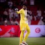 Hugo Souza reage à fala de Ancelotti e diz se será desfalque no Corinthians
