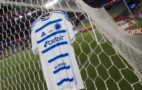 Cruzeiro enfrenta o Flamengo no Maracanã