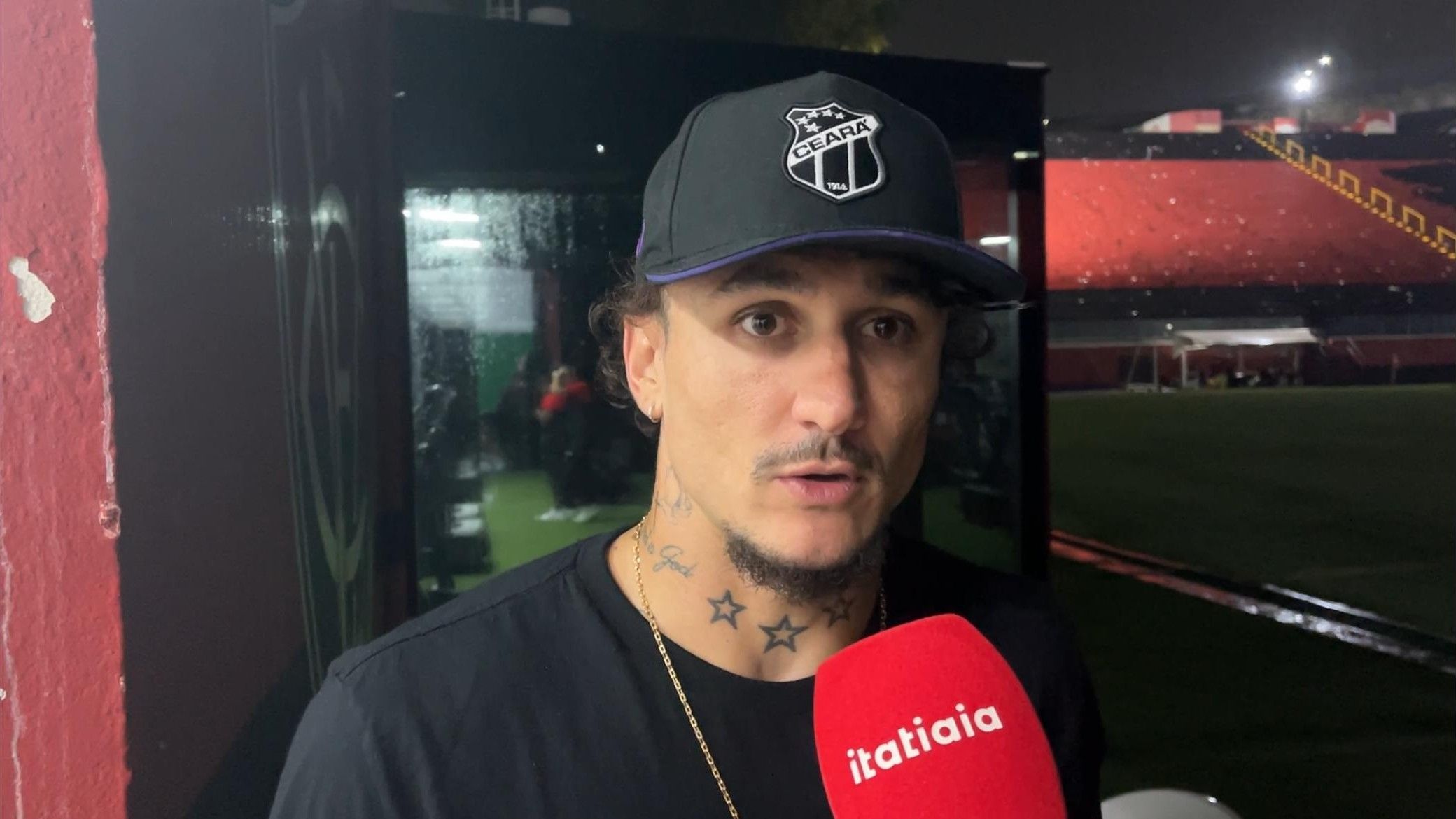 Após sequência fora de casa, Ceará foca em duelo contra Santos no Castelão