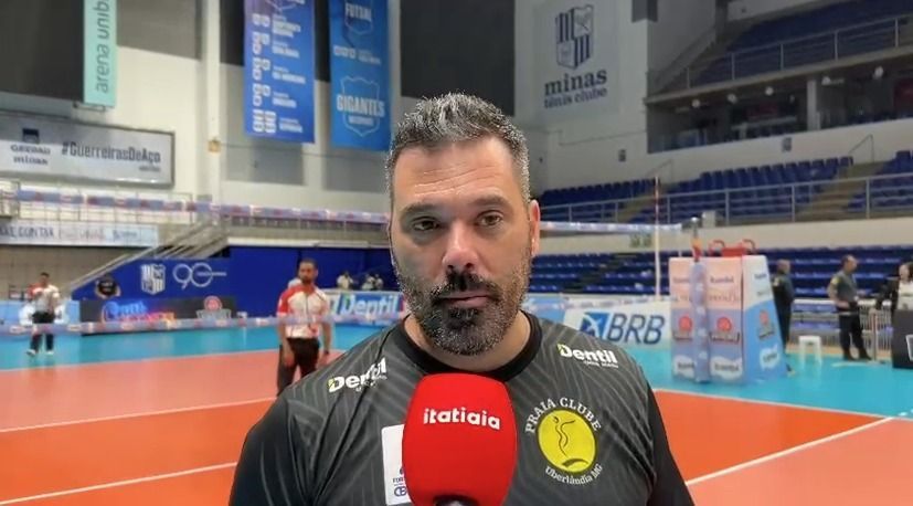 Técnico do Praia Clube explica dificuldades contra o Brasília pelo Mineiro de Vôlei