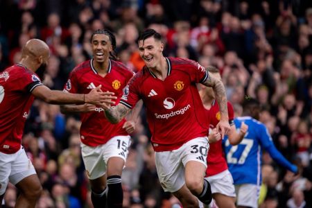 Sesko celebra gol pelo United sobre o Sunderland, pela Premier League