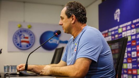Técnico Rogério Ceni, durante entrevista coletiva
