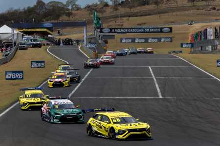 Felipe Fraga (#88) em ação durante etapa no Autódromo Velocitta, em Mogi Guaçu