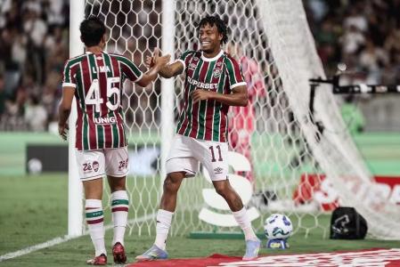 Keno pode ser titular do Fluminense na vaga de Serna