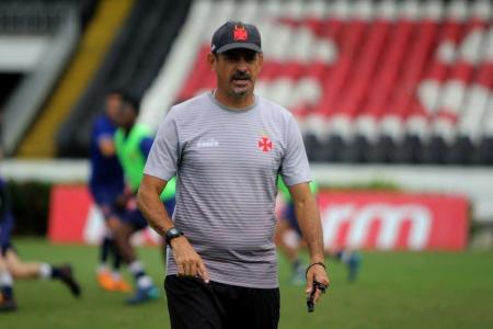 Valdir Bigode disparou contra a diretoria do Vasco e a dívida que o clube tem com ele