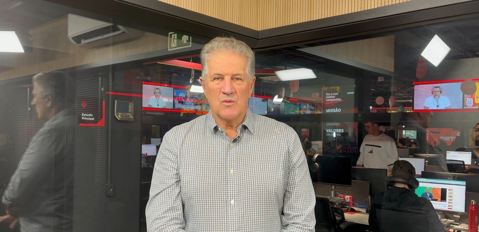 Ídolo do Atlético, João Leite rasga elogios a Everson, mas diz: 'Está sofrendo'