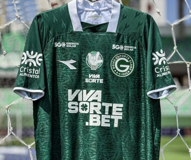 Goiás x CRB: veja escalações para o duelo pela Série B