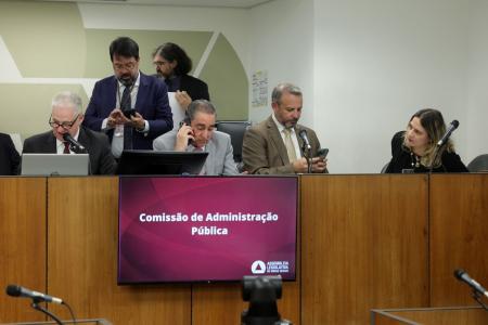 Projeto de lei que amplia funções da Arsae-MG foi discutido na Comissão de Administração Pública da ALMG