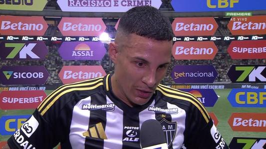 Guilherme Arana, lateral do Atlético, em entrevista durante intervalo de partida com o Sport