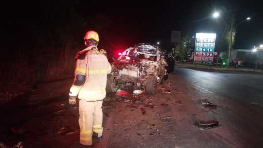 Carreta capotada em Pirapora, Norte de Minas