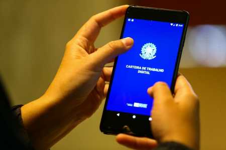 Direito pode ser consultado pelo aplicativo da Carteira de Trabalho Digital