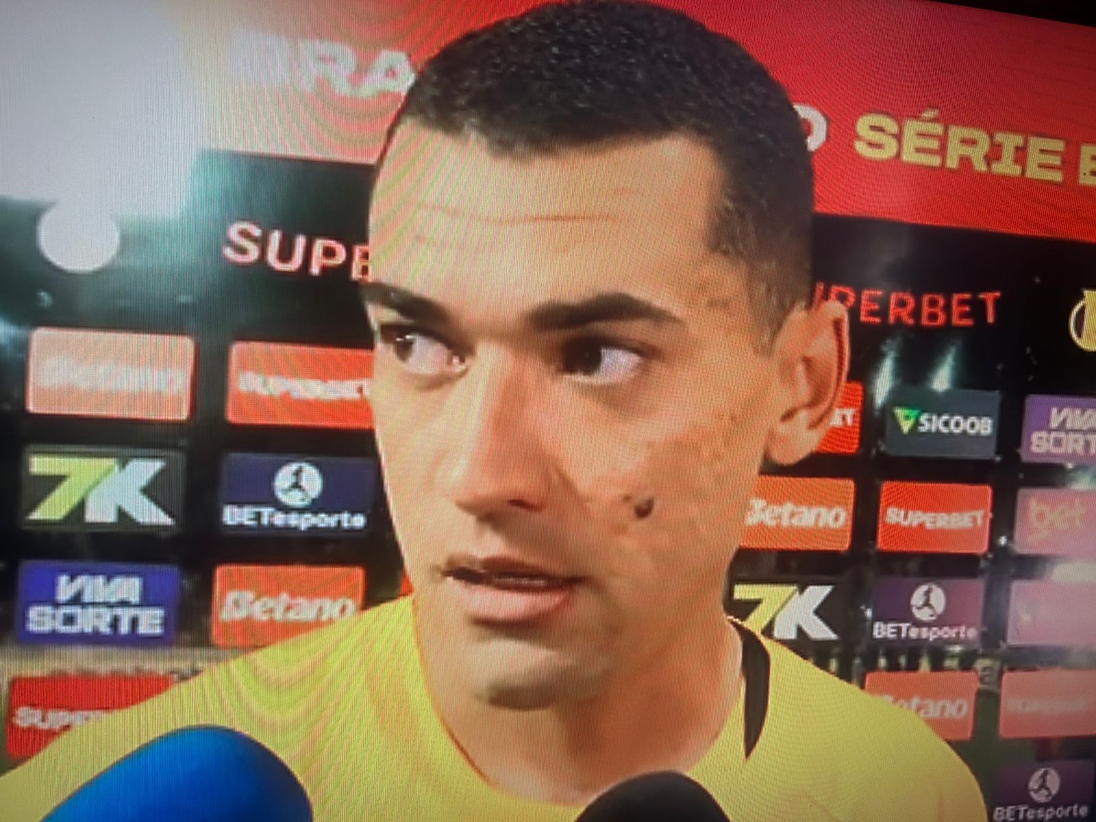 Santos, do Athletico-PR, defende pênalti de Pedro Rocha e manda recado: 'Falei que iria perder'